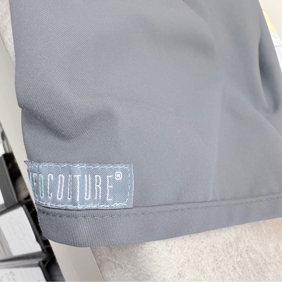 Med‎ Couture Scrub Too -  Women's Dark Grey /Pewter  V-Neck Top - Picture 6 of 10